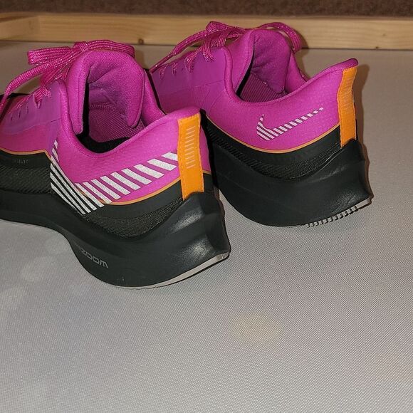 Nike Zoom Winflo 6 Shield Run Utility Fire Pink Womens Size 8 - Picture 4 of 15